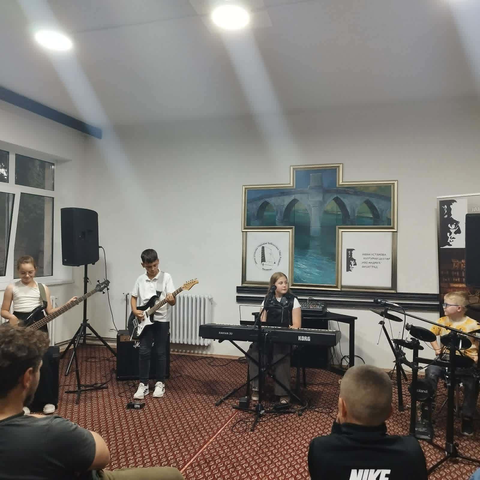 ЉЕТО ЈЕ ЉЕПШЕ УЗ МУЗИКУ